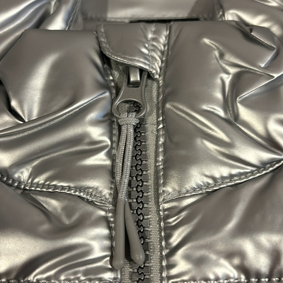 Avia silver Puffer Vest new - Picture 6 of 7